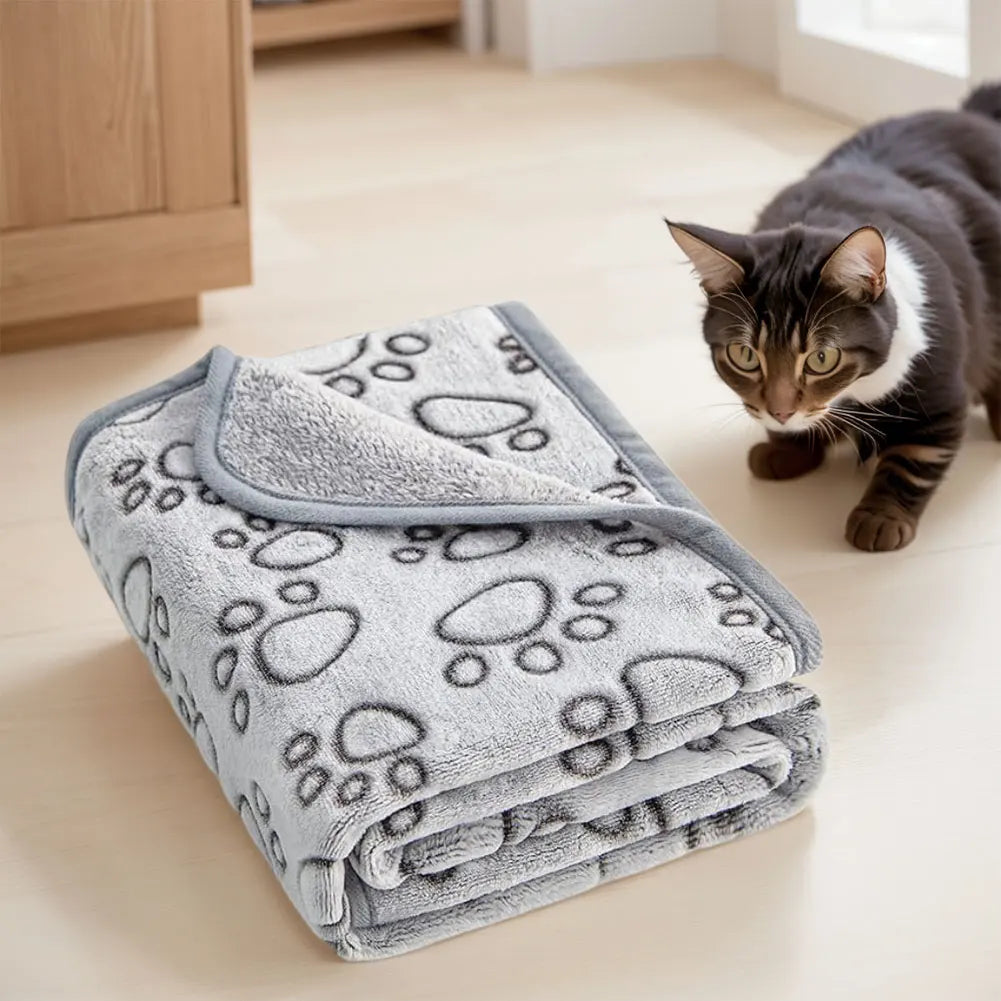Washable Pet Blanket Flannel Dog Blanket Paw Print for Dog Cat Soft Warm Blanket for Sofa Bed Car Seat