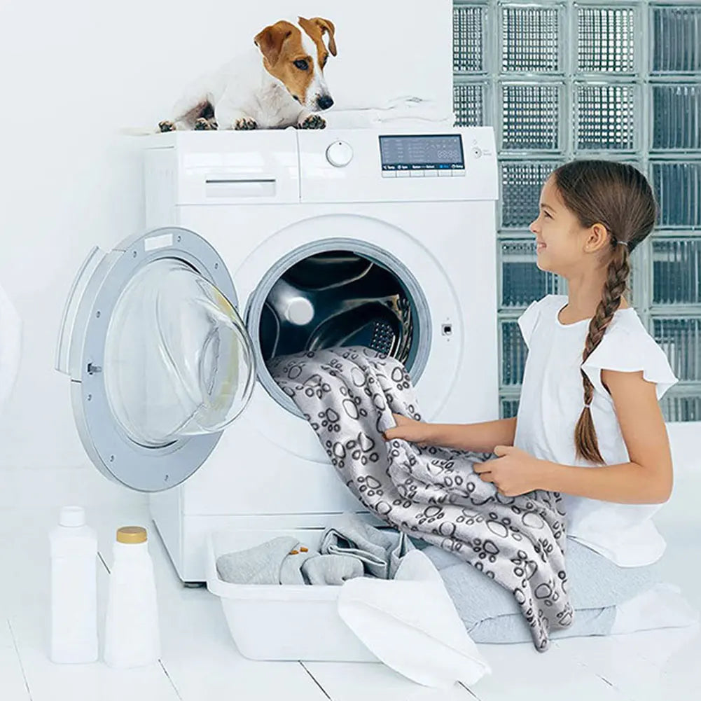 Washable Pet Blanket Flannel Dog Blanket Paw Print for Dog Cat Soft Warm Blanket for Sofa Bed Car Seat